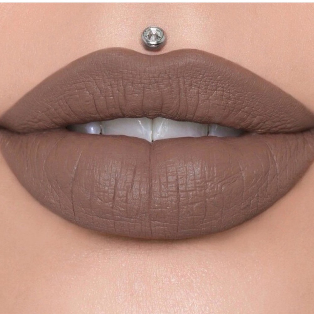Jeffree Star Velour Liquid Lipstick Tea Bag